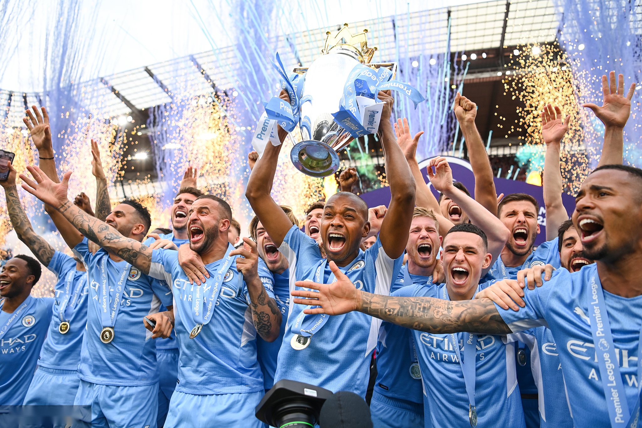 会展示出超 会展示出超